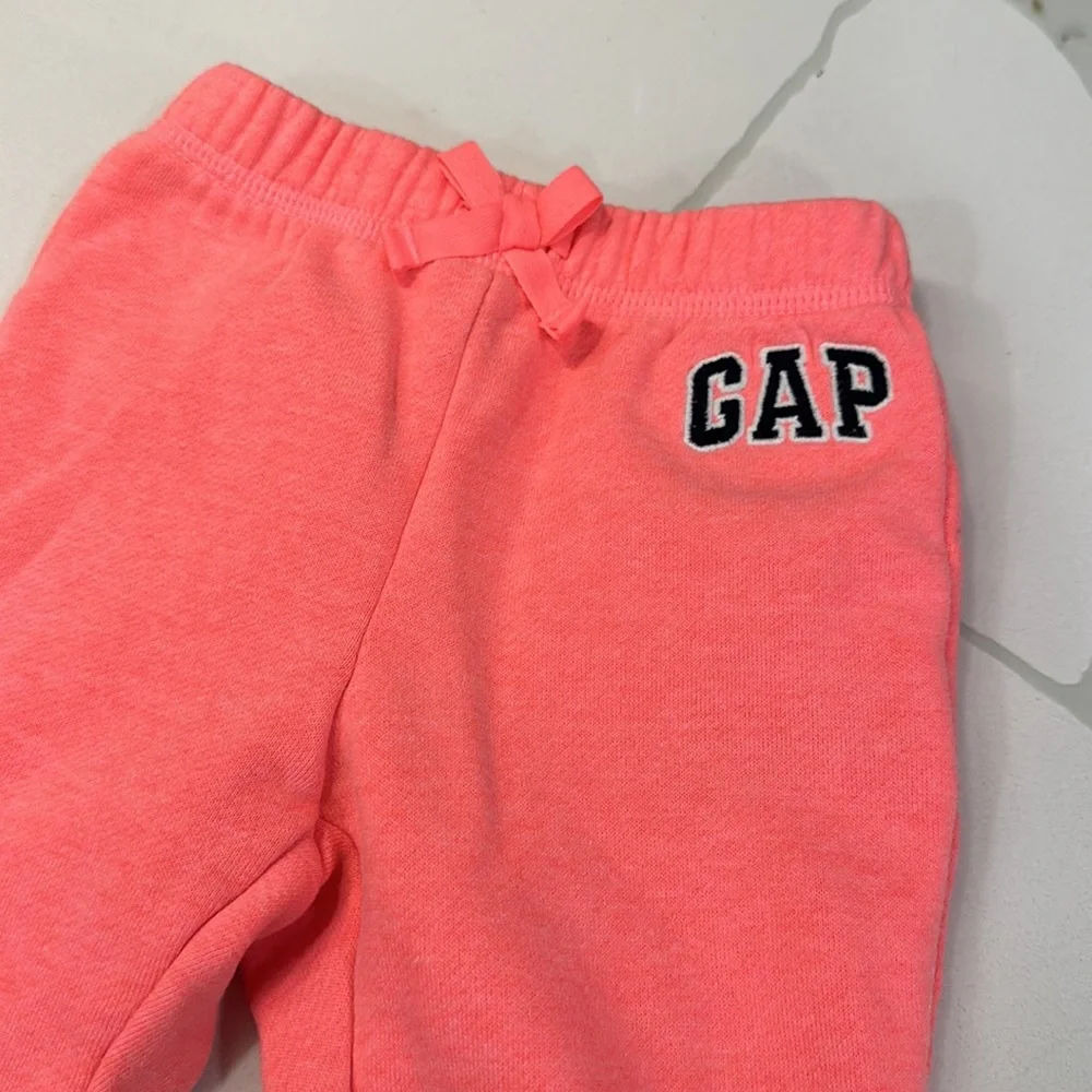 Gap baby neon pink jogger sweatpants size 12-18 months